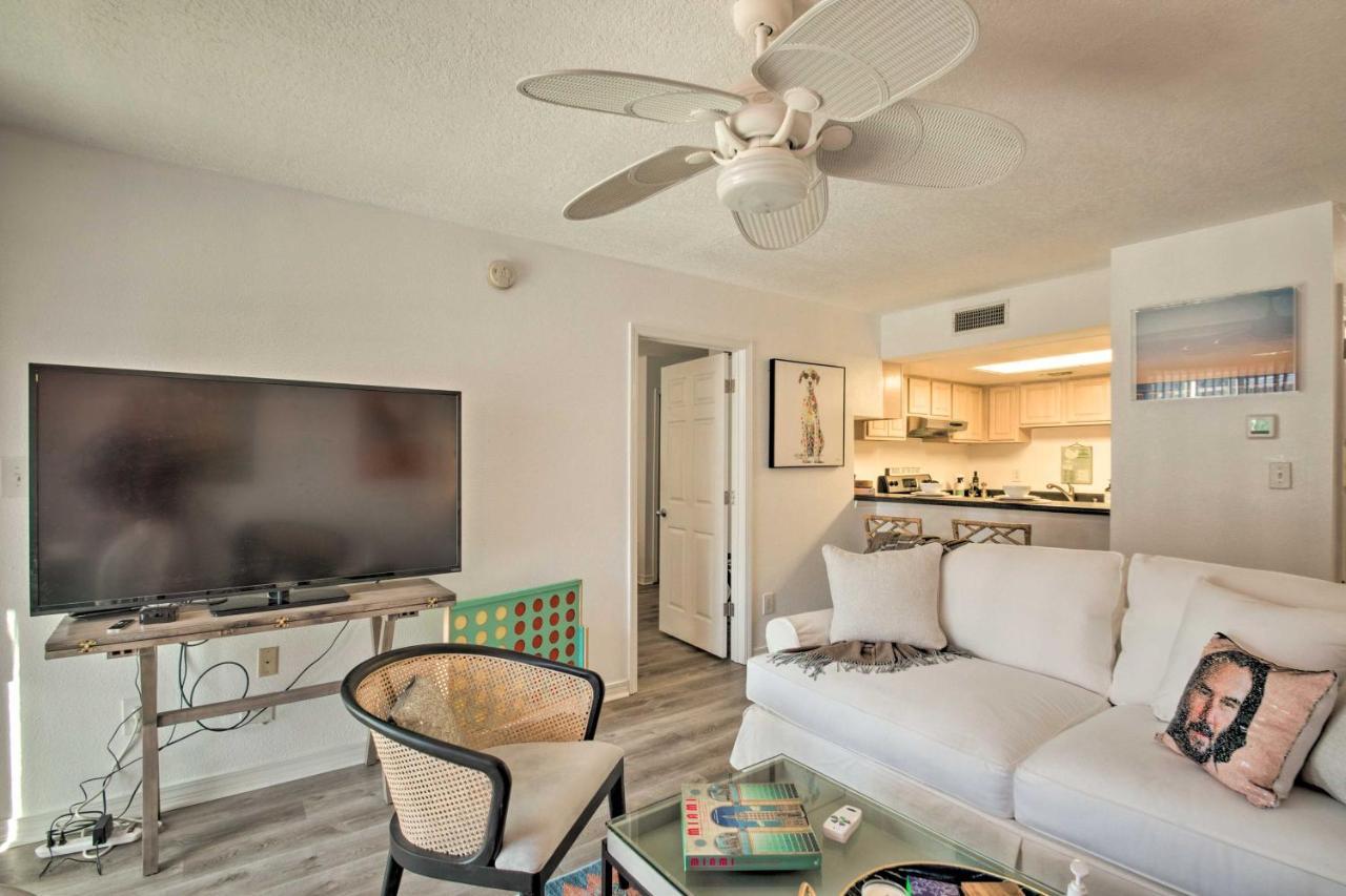Eco-Bungalow Condo Pensacola Beach Access! Exterior photo