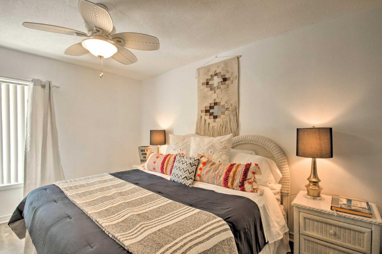 Eco-Bungalow Condo Pensacola Beach Access! Exterior photo