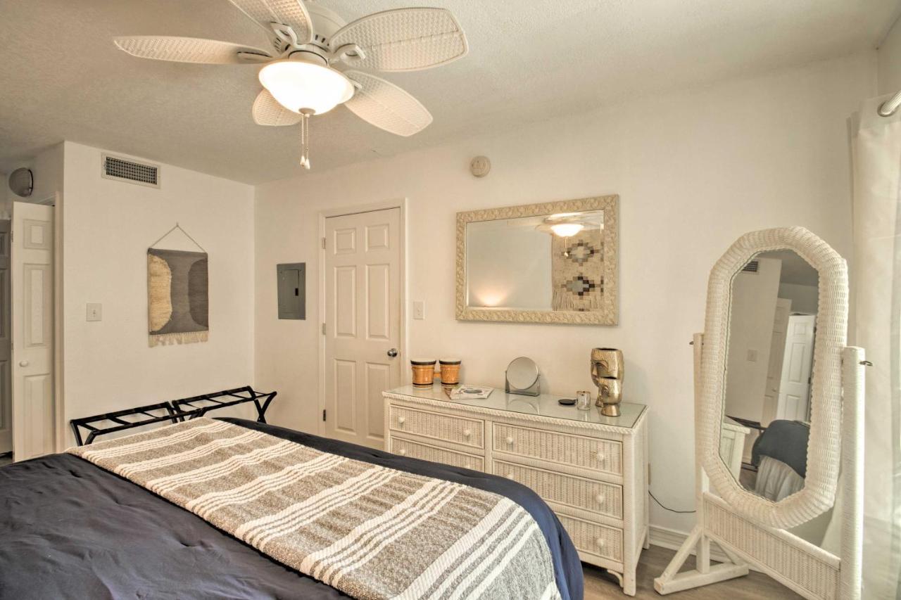 Eco-Bungalow Condo Pensacola Beach Access! Exterior photo