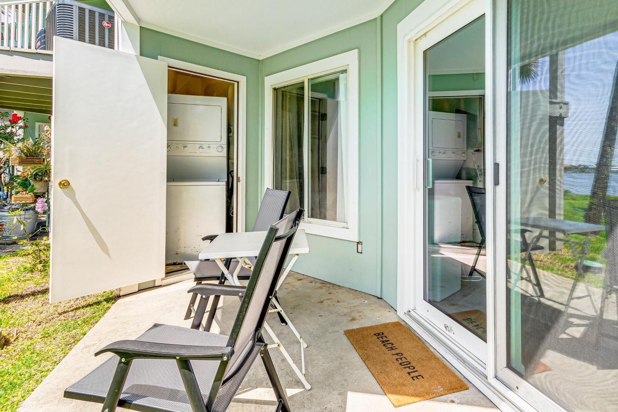 Eco-Bungalow Condo Pensacola Beach Access! Exterior photo