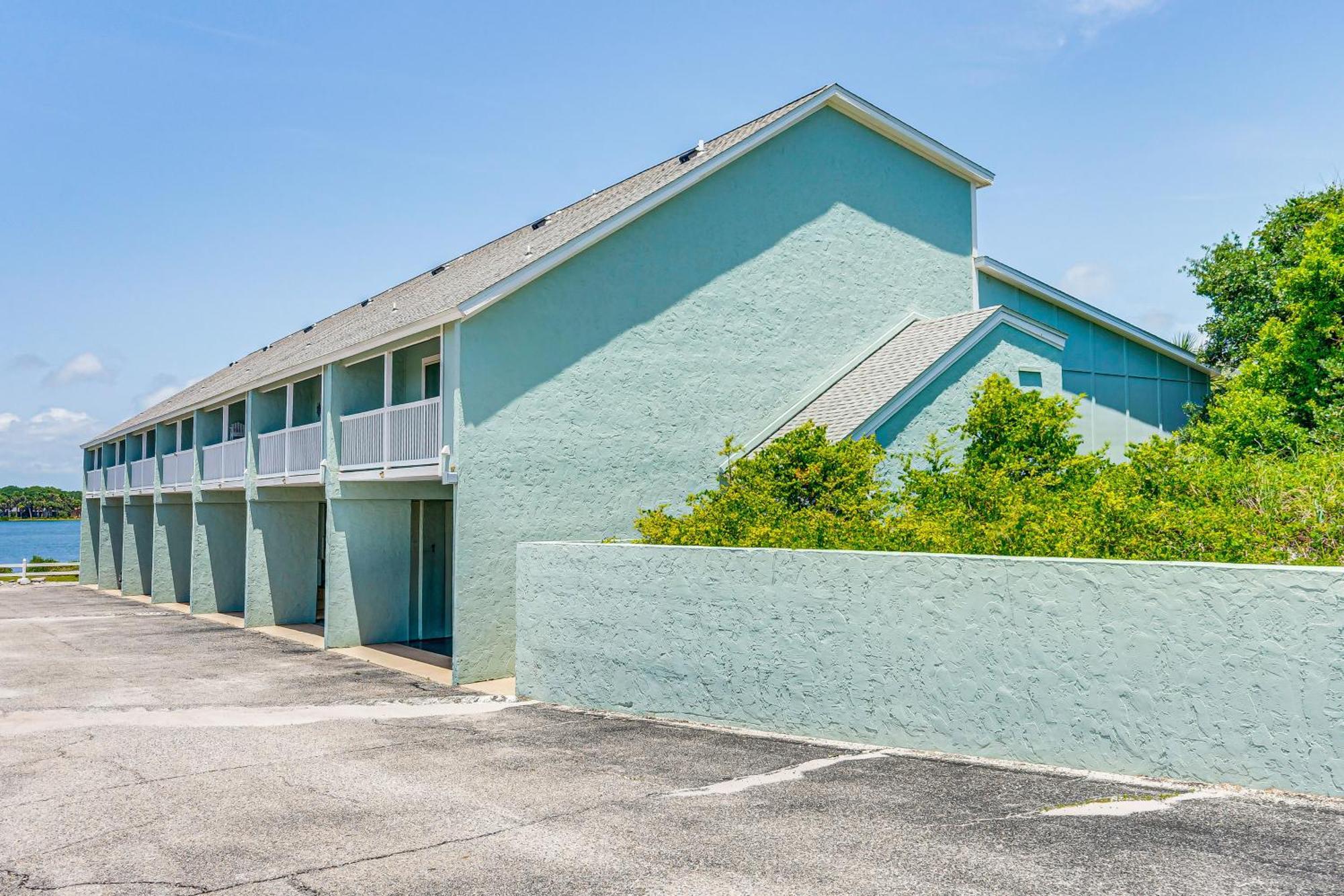 Eco-Bungalow Condo Pensacola Beach Access! Exterior photo